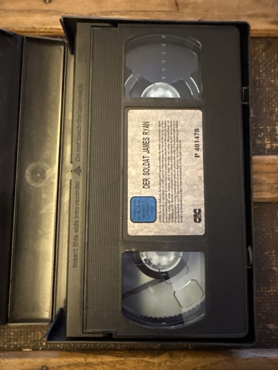 Tutti i VHS: Der Soldat James Ryan VHS Film  – Usato da Basel venduto da Der_Bieter 2