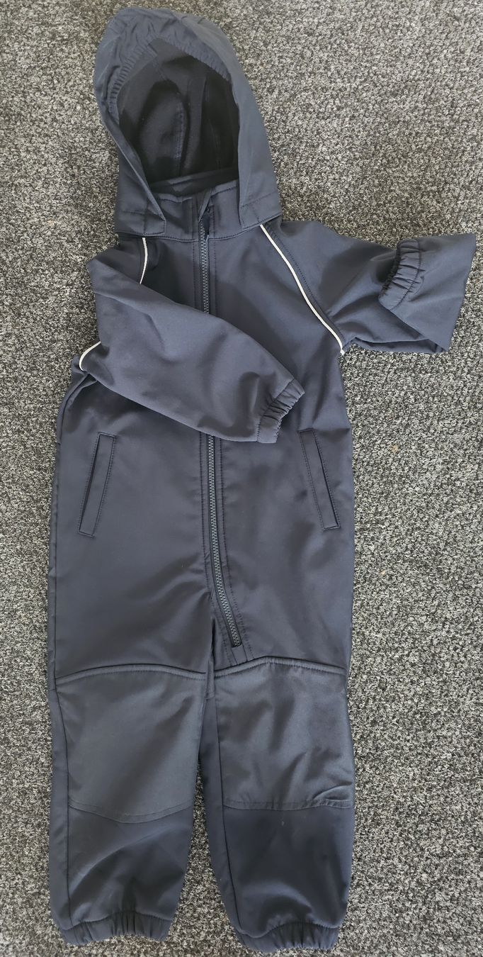 Name It Completi: Softshellanzug Name It dunkelblau Grösse 92 neuwertig – Usato da Zürich venduto da sav_8c2f 1