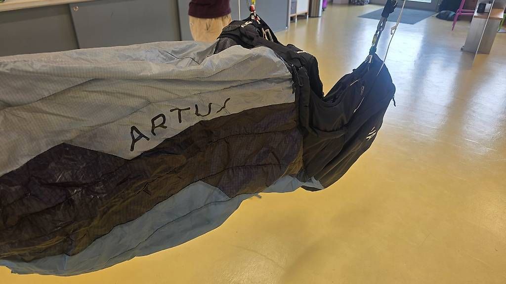 Sport dell'aria & Aquiloni: Nova Artus S Liegegurtzeug – Usato da Matzendorf venduto da Flugschule-Jura 2