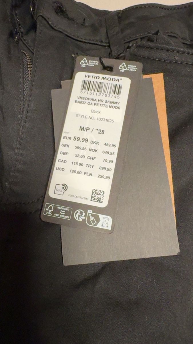 Vero Moda Jeans: Vero Moda Jeans Damen Grösse M – Nuovo (secondo la descrizione) da Märstetten venduto da Domiiiim 1
