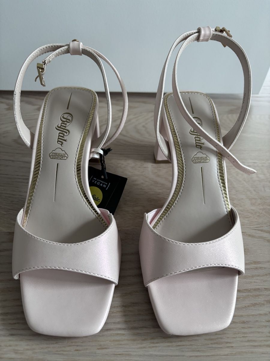 Buffalo Scarpe da donna: Buffalo - Riemensandalette - Top – Nuovo (secondo la descrizione) da Weinfelden venduto da can_r565 3
