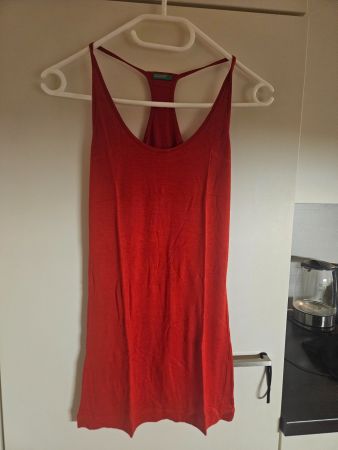 Benetton Tank Top rot ohne Grösse (S?)