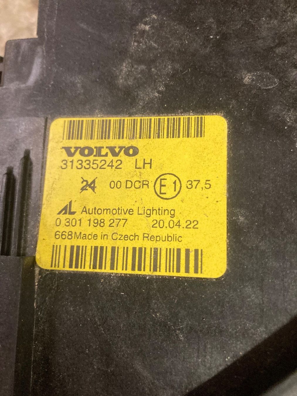 Volvo Fari: Volvo V50 Scheinwerfer – Usato da Ganterschwil venduto da Tannermechanik 3