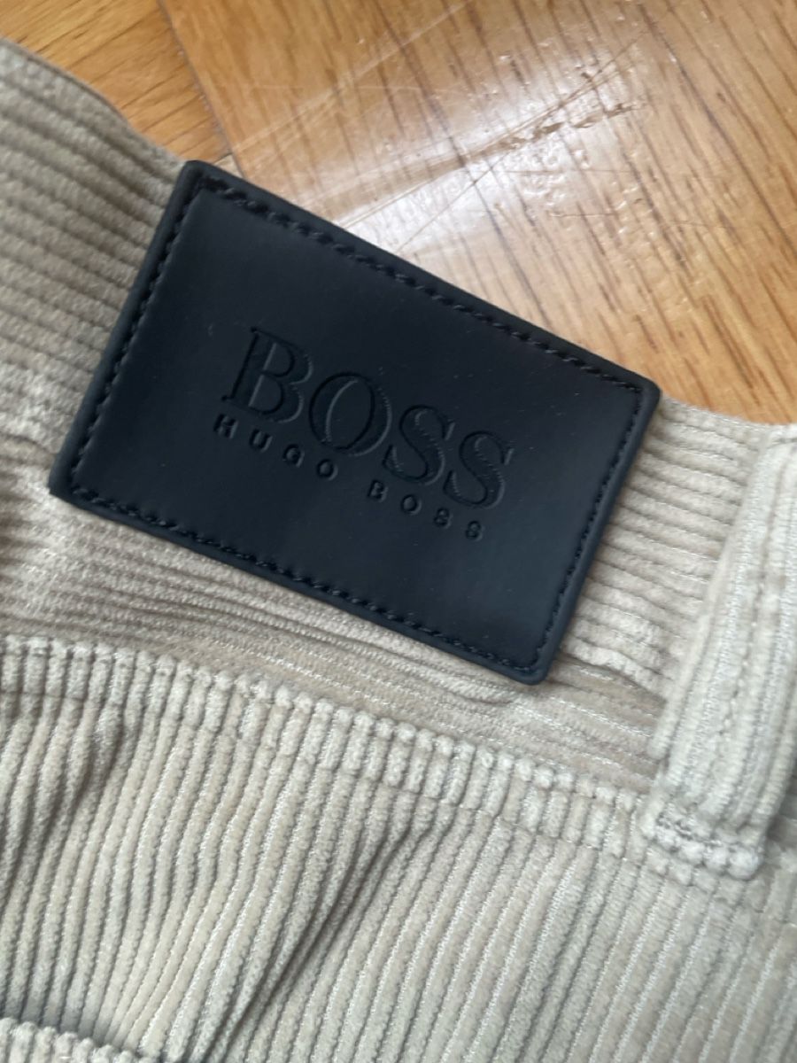 Hugo Boss Pantaloni: Boss Cordhose beige – Usato da Freidorf TG venduto da ibipatria 1