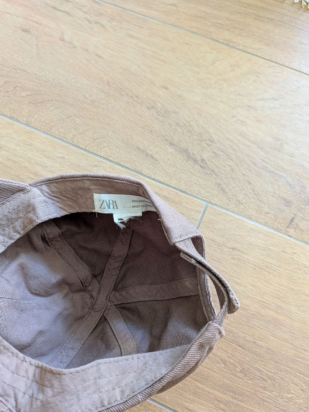 Zara Altro abbigliamento per bambino: Cap Jungs Zara – Usato da Eschenbach SG venduto da SanFranciscoCalifornia 2