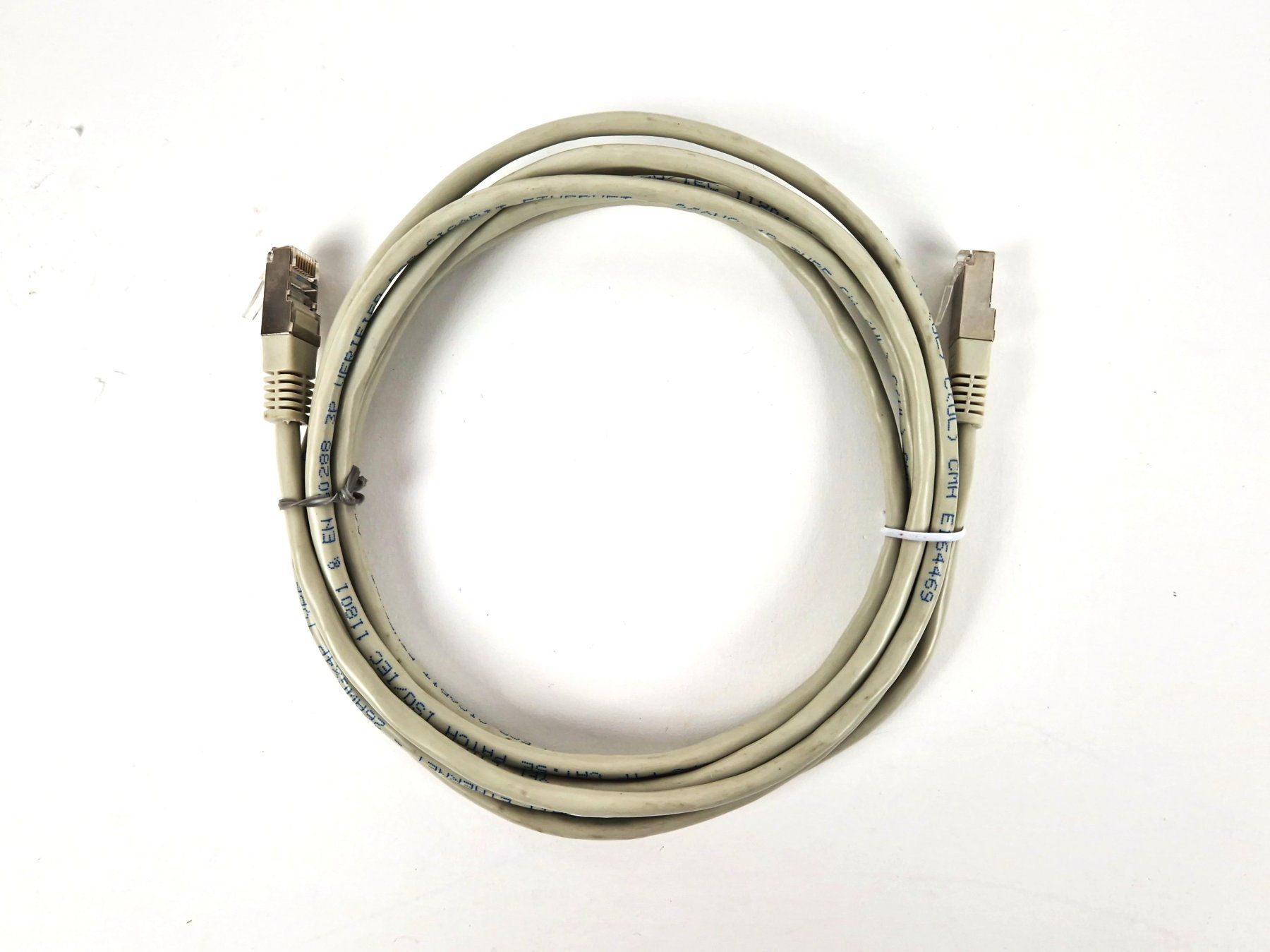 Cavi: 2 Stück Cat.5E Ethernet Kabel 5m und 3m – Usato da Basel venduto da Restwert_Basel 3
