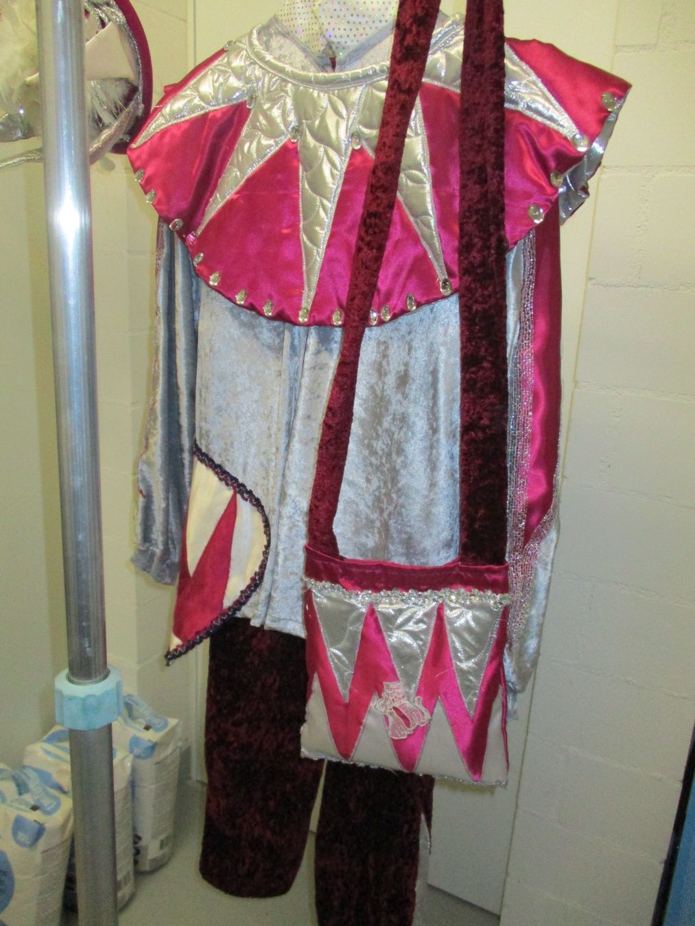 Costumes: Fasnachtsgwändli – D'occasion à Birmensdorf ZH par res_wh2b