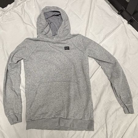 Grauer Kapuzenpullover, Top Zustand, Grösse XS
