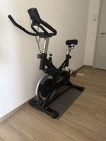 Vélo de spinning Synerfit, noir, bon état