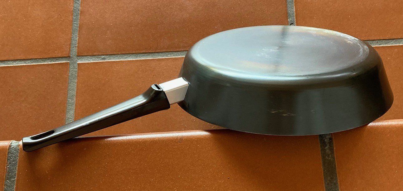 Padelle: Bratpfanne aus Eisen – Usato da Orselina venduto da Vrenegonde 3