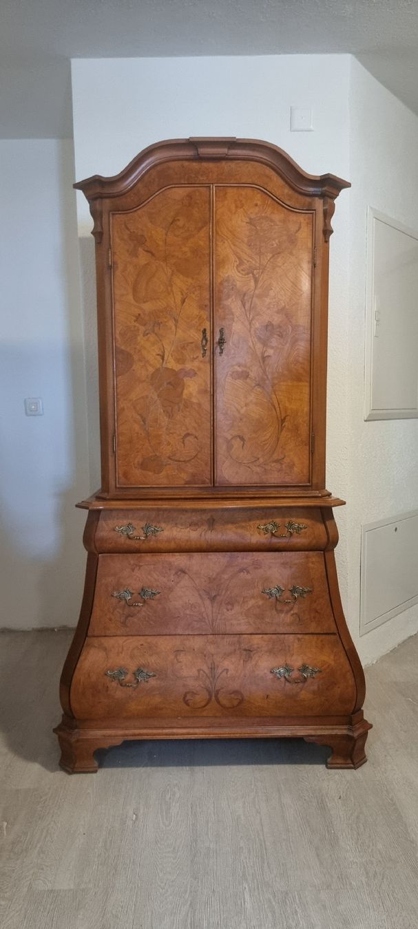 Schränke: Biedermeier Schrank – Gebraucht aus Bünzen von Sero100