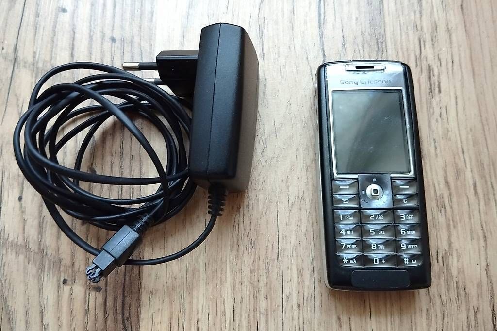 Ericsson Telefoni cellulari / Smartphones: Sony Ericsson K550i Handy mit Ladegeraet gebraucht – Usato da Berikon venduto da m1l3n
