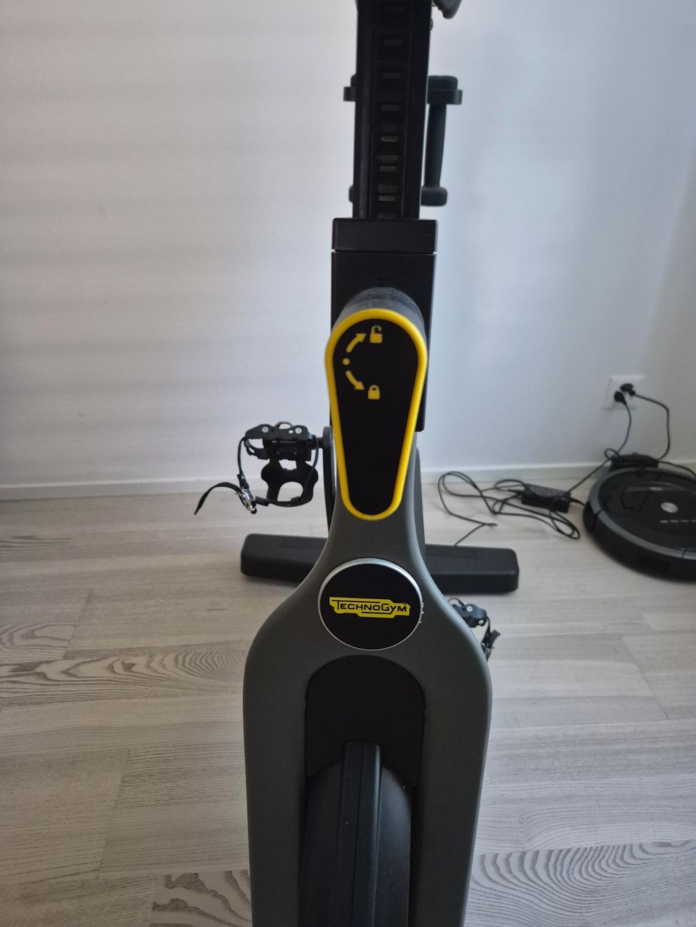 Technogym Vélos d'appartement: TECHNOGYM Cardio Bike – D'occasion à Walchwil par Zovello 6