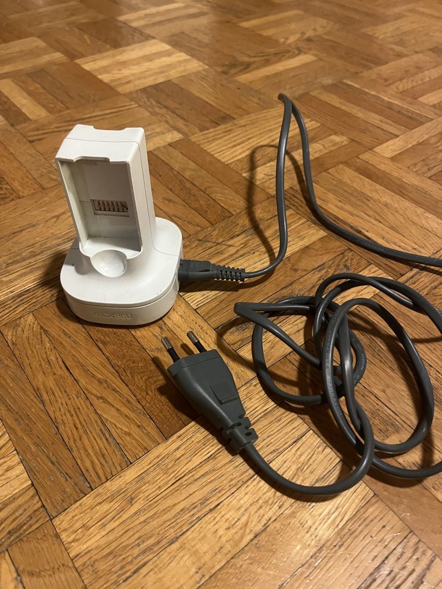 Microsoft Adapter & Kabel: MICROSOFT XBOX 360 QUICK CHARGE BATTERY CHARGING DOCK – Gebraucht aus Genève von emma_hyz