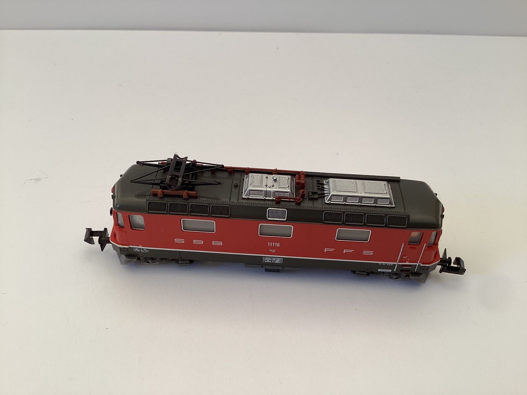 Trix Modellini di ferrovie: Minitrix 2977 Re 4/4 II 11116 SBB 1:160 – Usato da Effretikon venduto da simtek_de 2