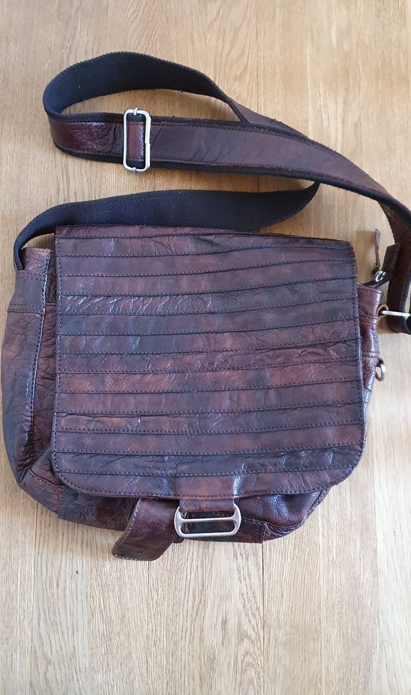 Borse: Handtasche Klapptasche Echtleder Bull & Hunt – Usato da Ibach venduto da Soraja07