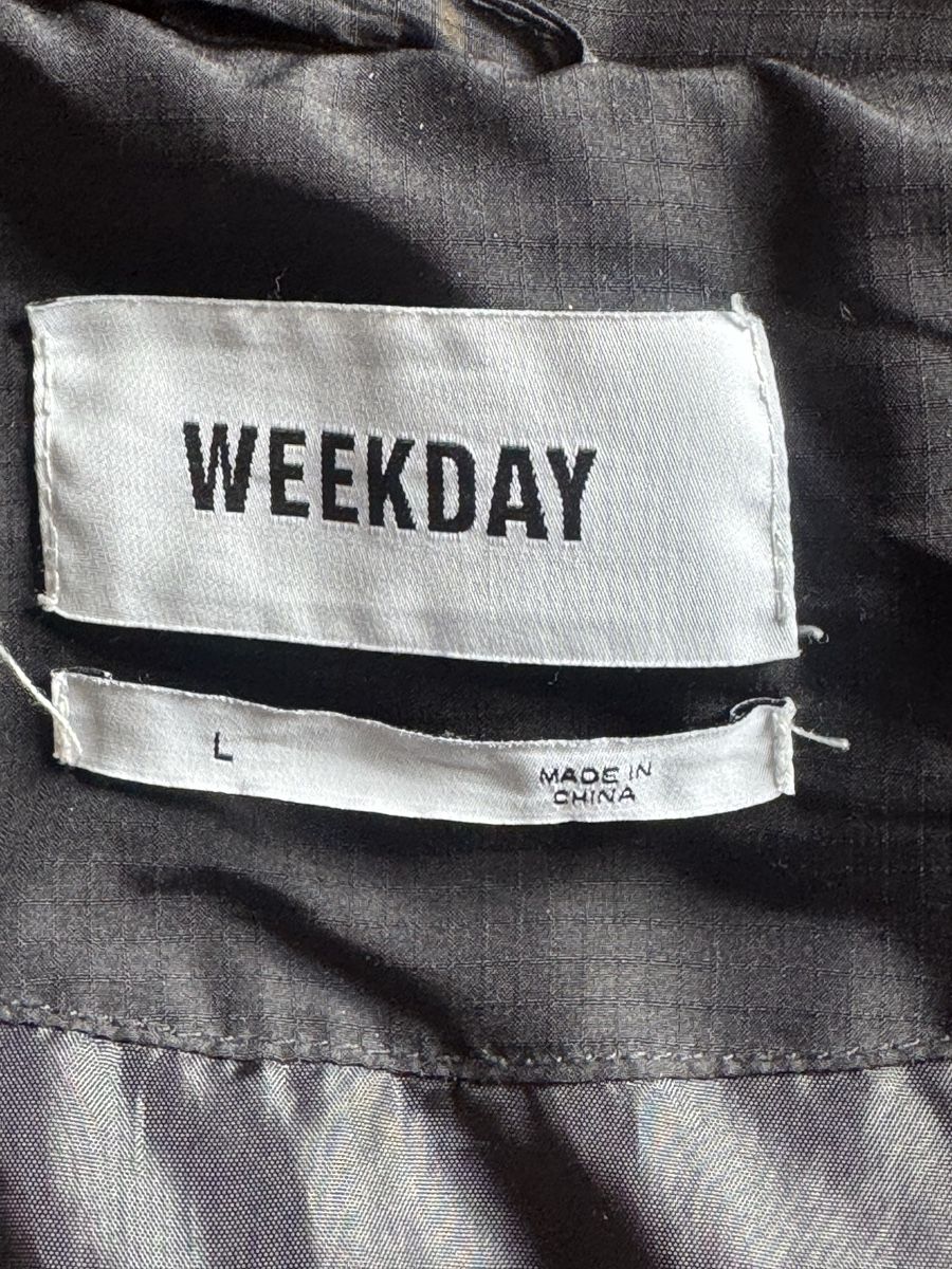 Weekday Giacche: Weekday Puffer Weste Size L – Usato da Watt venduto da lou_m5tq 4