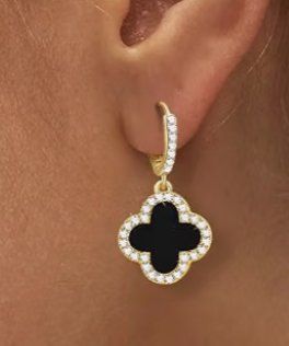 Boucles d'oreille: Ohrstecker Kleeblatt CC Ohrringe, 18K Gold vergoldet – Neuf avec emballage d'origine à Hemmental par Goldwelt 2