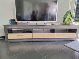 TV-Möbel und dazu passende Kommode, Weiss-Grau