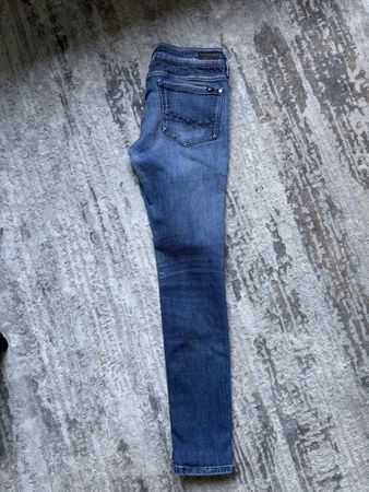 Tommy Hilfiger Milan slim-fit jeans, size 27/30