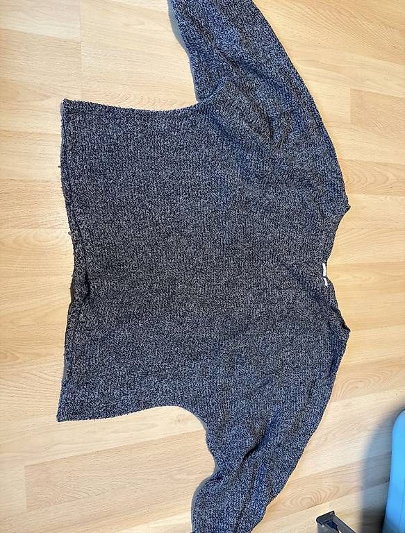 Pulls & Sweat-shirts: Grau melierter Pullover – D'occasion à Alchenflüh par selina077