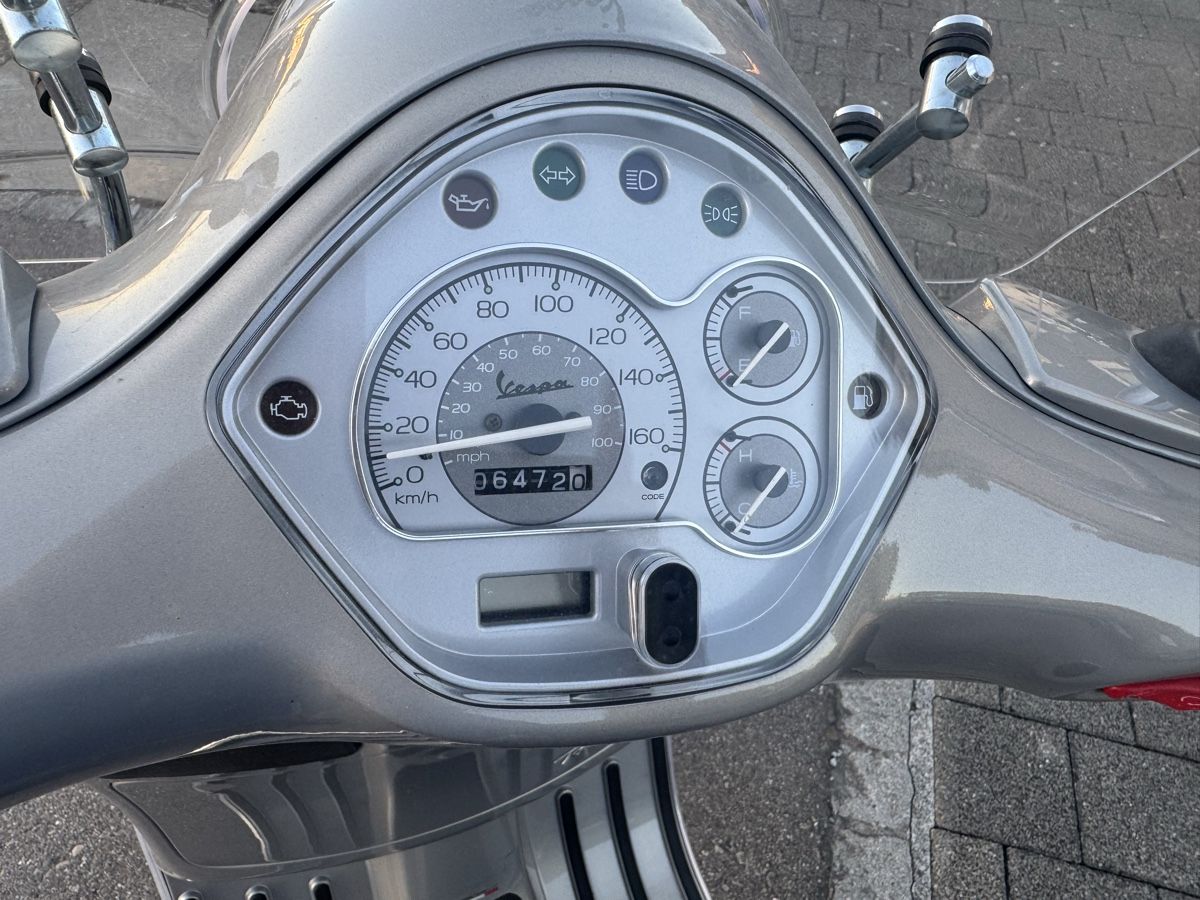 Piaggio Strada: Piaggio Vespa GTS Super 300 – Usato da Hefenhofen venduto da Garage_Barone 4