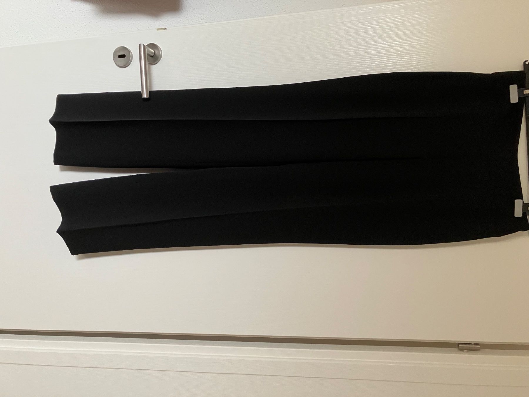 Akris Pantaloni: AKRIS Hose schwarz NEU – Usato da Dachsen venduto da eselwelpe 1