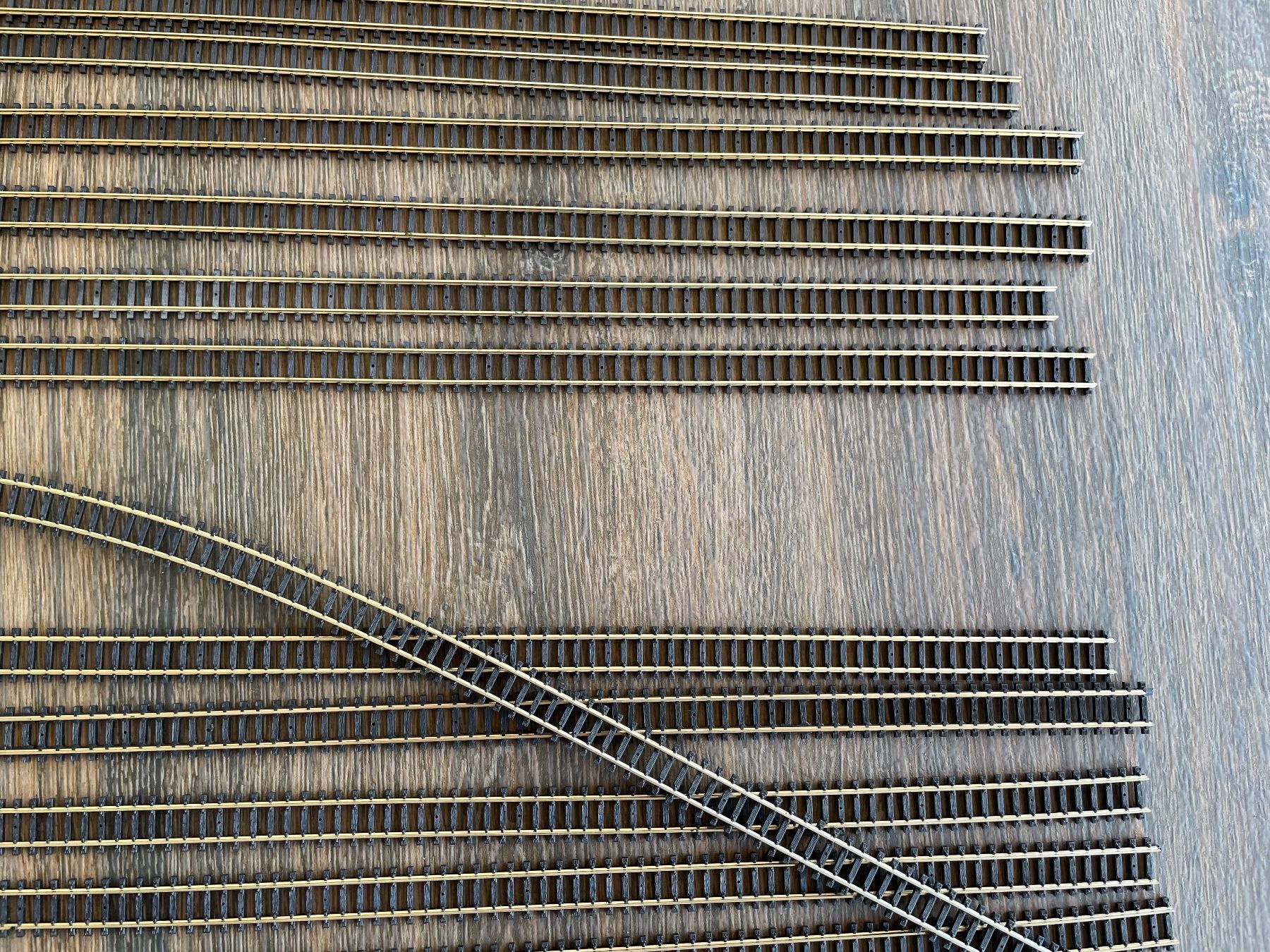 Roco Modellini di ferrovie: Roco Spur N 17x Gleis  a 56cm – Nuovo (secondo la descrizione) da Rorschach venduto da Karotten 2