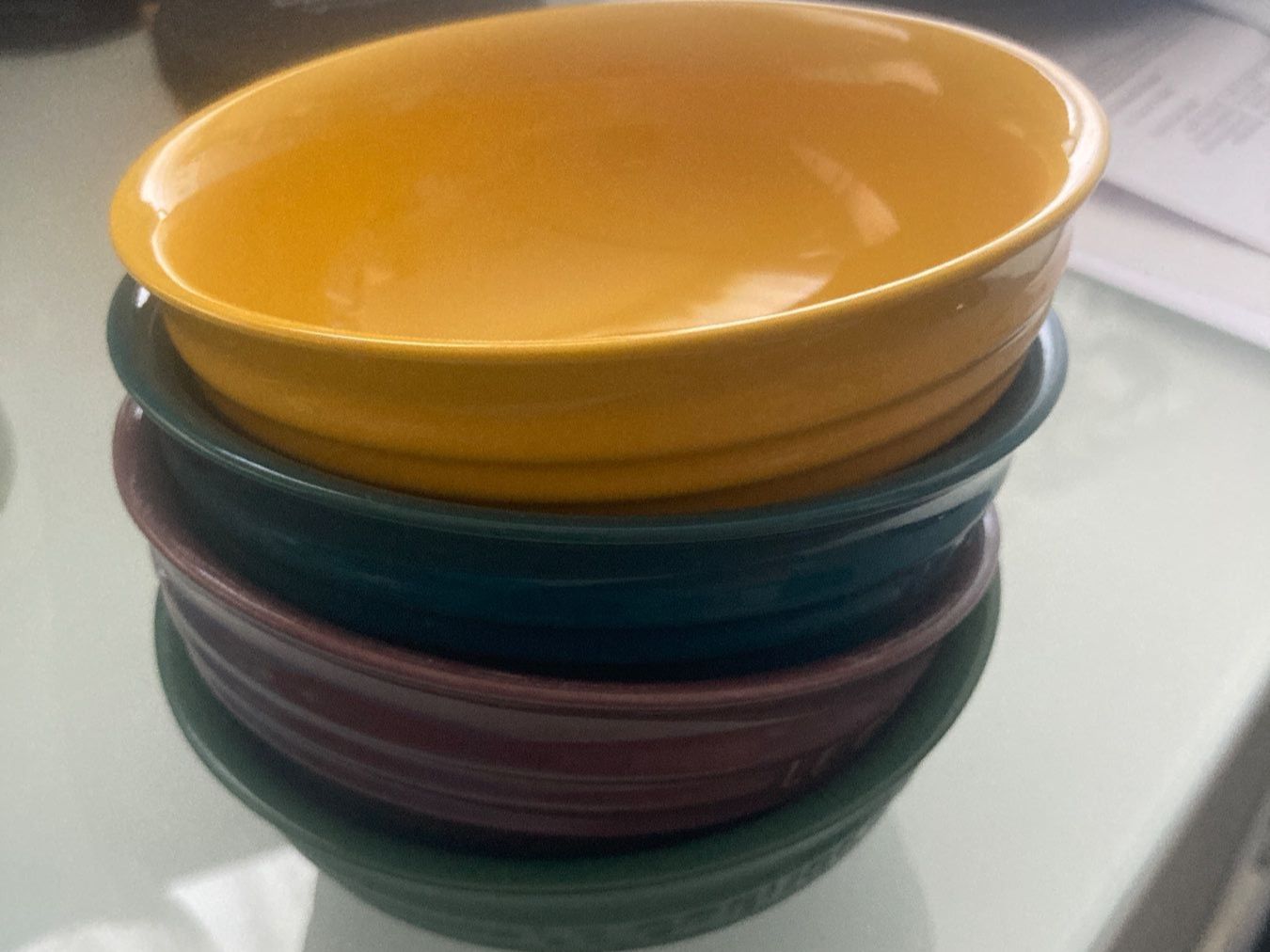 Le Creuset Set di piatti: 4er Set Le Creuset Schälchen Set Rivier Steinzeug – Usato da Gutenswil venduto da Shallymaster