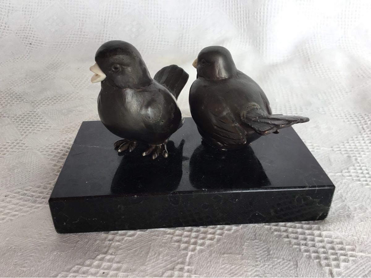 Sculture & Statue: Antike Vogel Figurengruppe – Usato da St. Gallen venduto da chamilla 1
