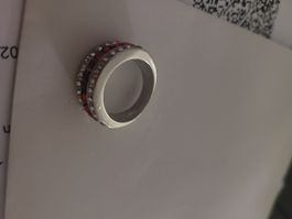 Schöner Ring mit roten und weissen Steinen, Grösse 6