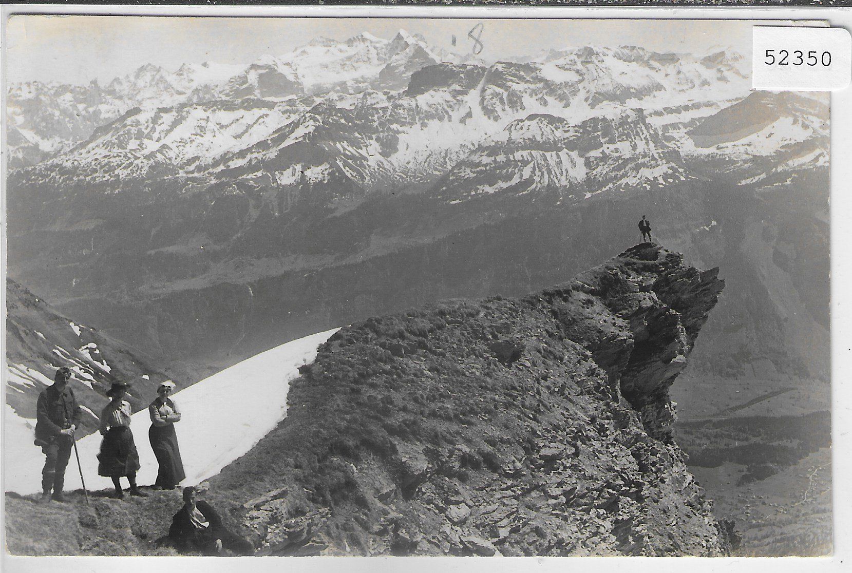 Cartoline postali: Wandergruppe auf dem Berg – Usato da Ettingen venduto da Kartenplanet