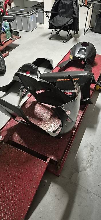 Tutti i ricambio per moto: Carene CBR 600rr  – Usato da Solduno venduto da kil_sc68 4
