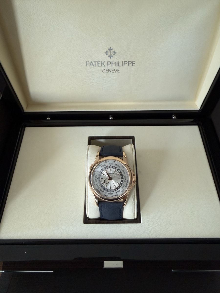 Patek Philippe Montres: Patek Philippe World Time 5130R – D'occasion à Zürich par Kpem