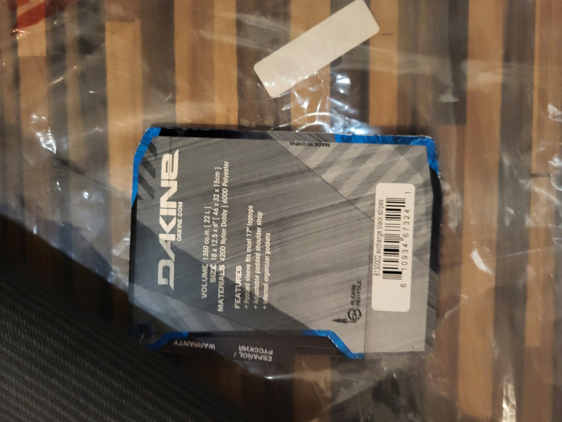 Dakine Taschen: Dakine Laptop Tasche 22 Liter – Neu und originalverpackt aus Goldach von Fuchour 2
