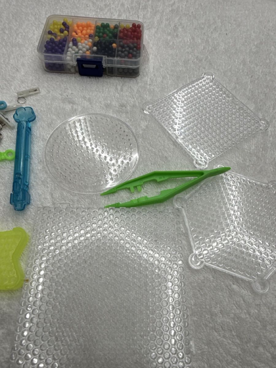 Kit bricolage: Kit perles à coller accessoires divers nouveau état – Nuovo (secondo la descrizione) da Chenens venduto da anasantos90 2