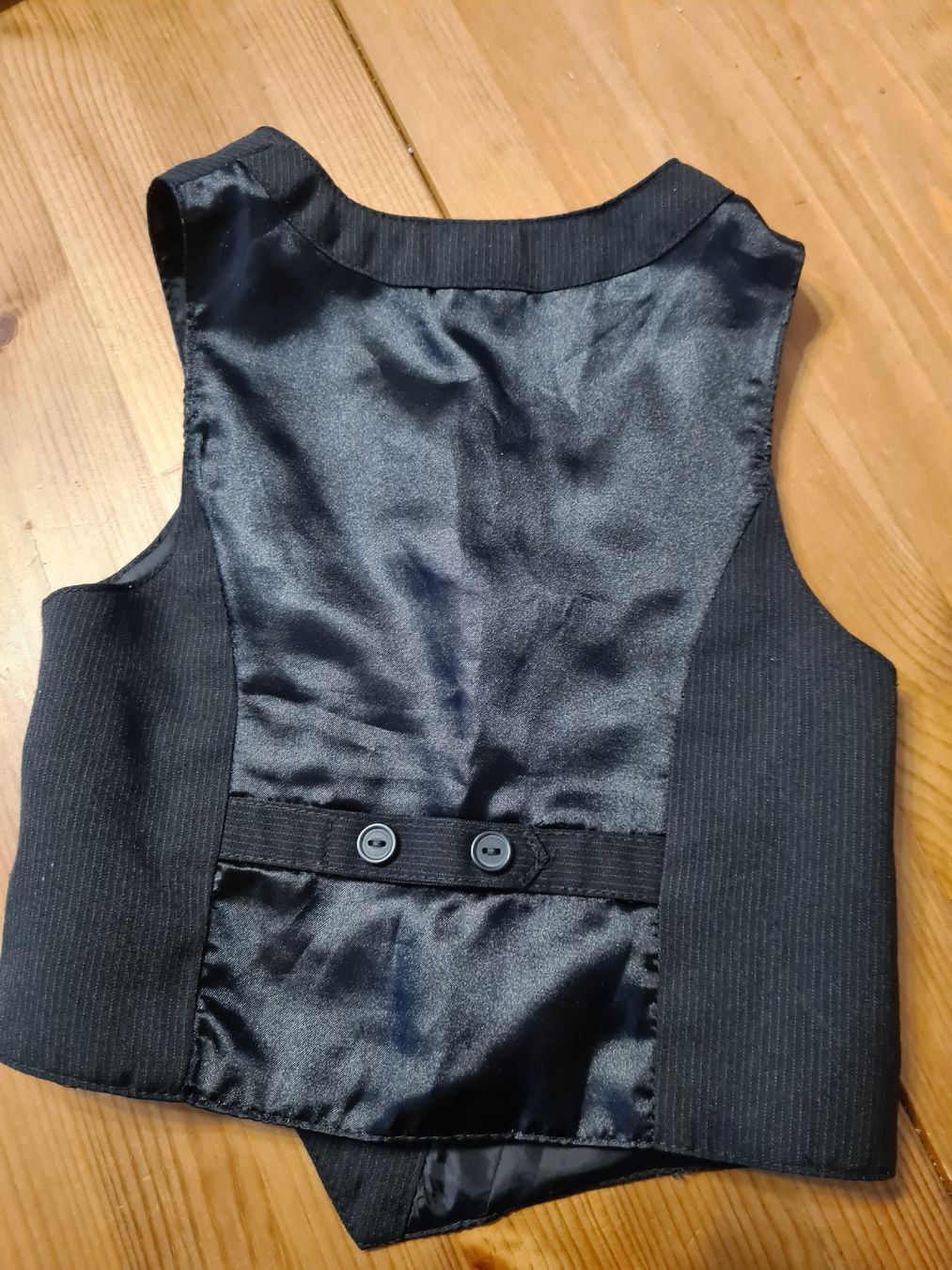 H&M Altro abbigliamento per bambino: Jungen Weste H&M schwarz Grösse 86 – Usato da Horw venduto da Mirii91 4