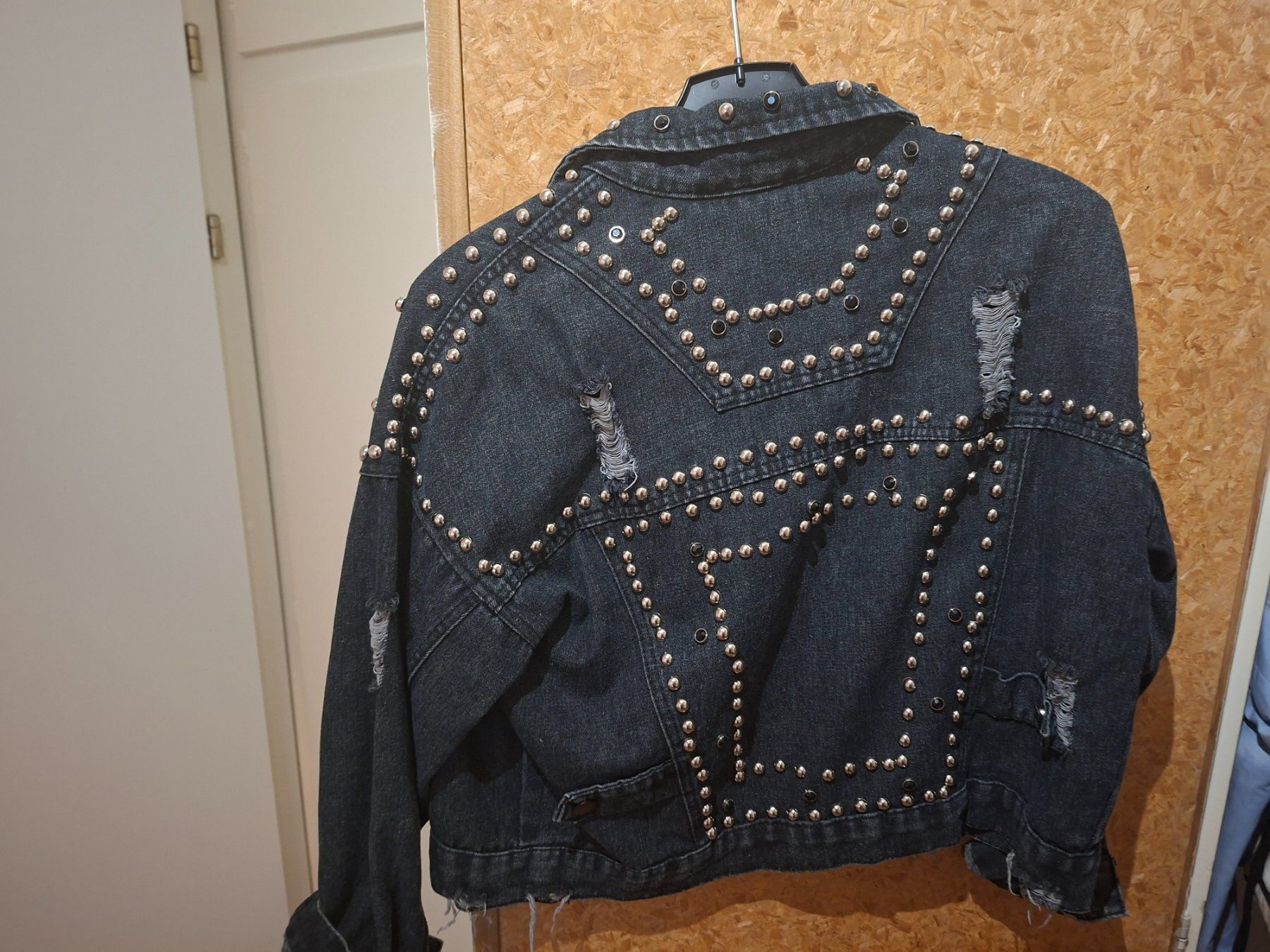 Vestes: Jacke – D'occasion à Bern par ast_k5pn 1