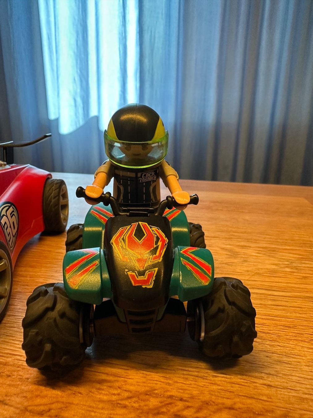 Playmobil Giocattoli: Playmobil Rennauto und Quad – Usato da Winkel venduto da Tatanof 2
