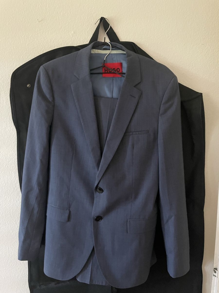 Hugo Boss Completi: Anzug Hugo Grösse 44 dunkelblau – Usato da Adliswil venduto da maximiliann 1