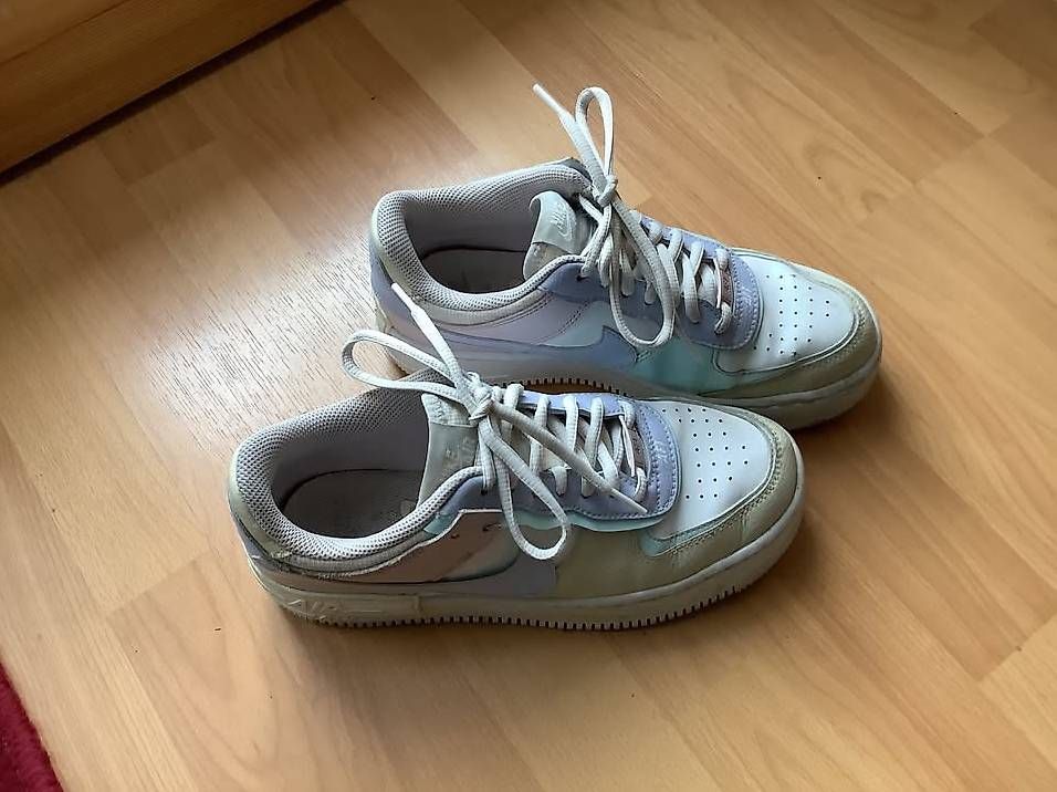 Nike Scarpe per ragazze: Nike Air force 1 gr. 38,5 EUR – Usato da Icogne venduto da Juka 2