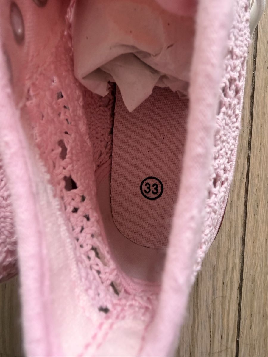 Scarpe per ragazze: Baskets roses ajourées, pointure 33 style Converse – Nuovo e nell'imballaggio originale da Lausanne venduto da mik_l5py 2