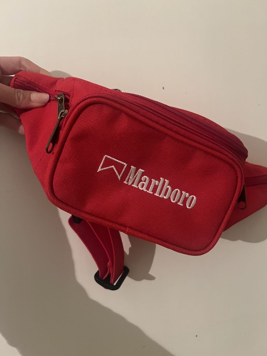 Taschen: Rote Retro Bauch- oder Hüfttasche – Neu (gemäss Beschreibung) aus Basel von evaelette