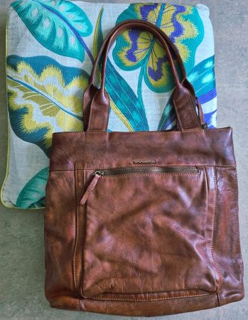 TASCHE LEDERTASCHE LEDER BRAUN TOP ZU OVERALL UND SANDALE