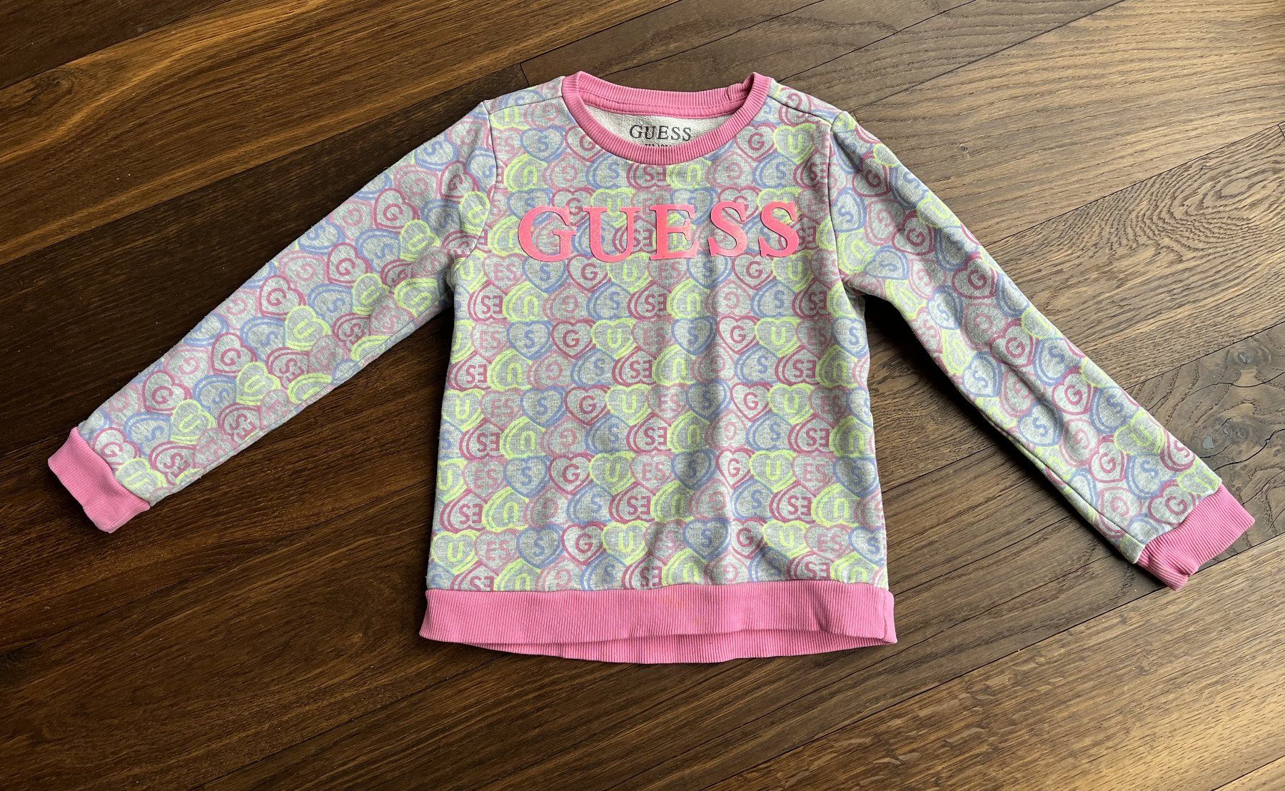 Guess Maglioni & Felpe: Guess Sweatshirt Pullover Mädchen Gr. 104 / 4 Jahre – Usato da Affoltern am Albis venduto da Blackrhythm