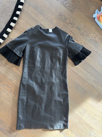 Elegantes Lederkleid, Grösse 34