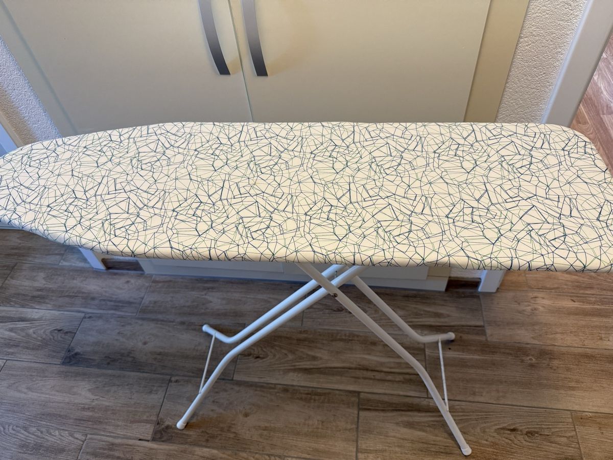 Ikea Assi da stiro: Bügelbrett – Usato da Zürich venduto da sas_dly9