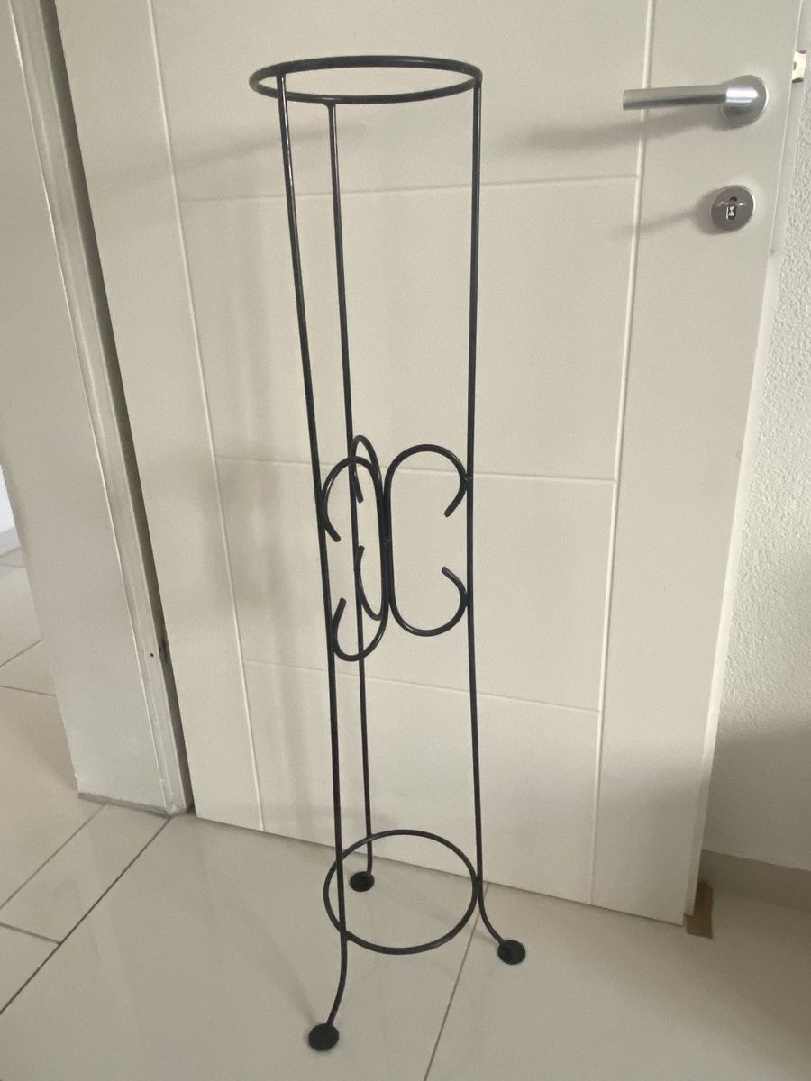 Altro per la casa: Pflanzen Gussständer 111cm hoch – Usato da Studen BE venduto da Pitsch445