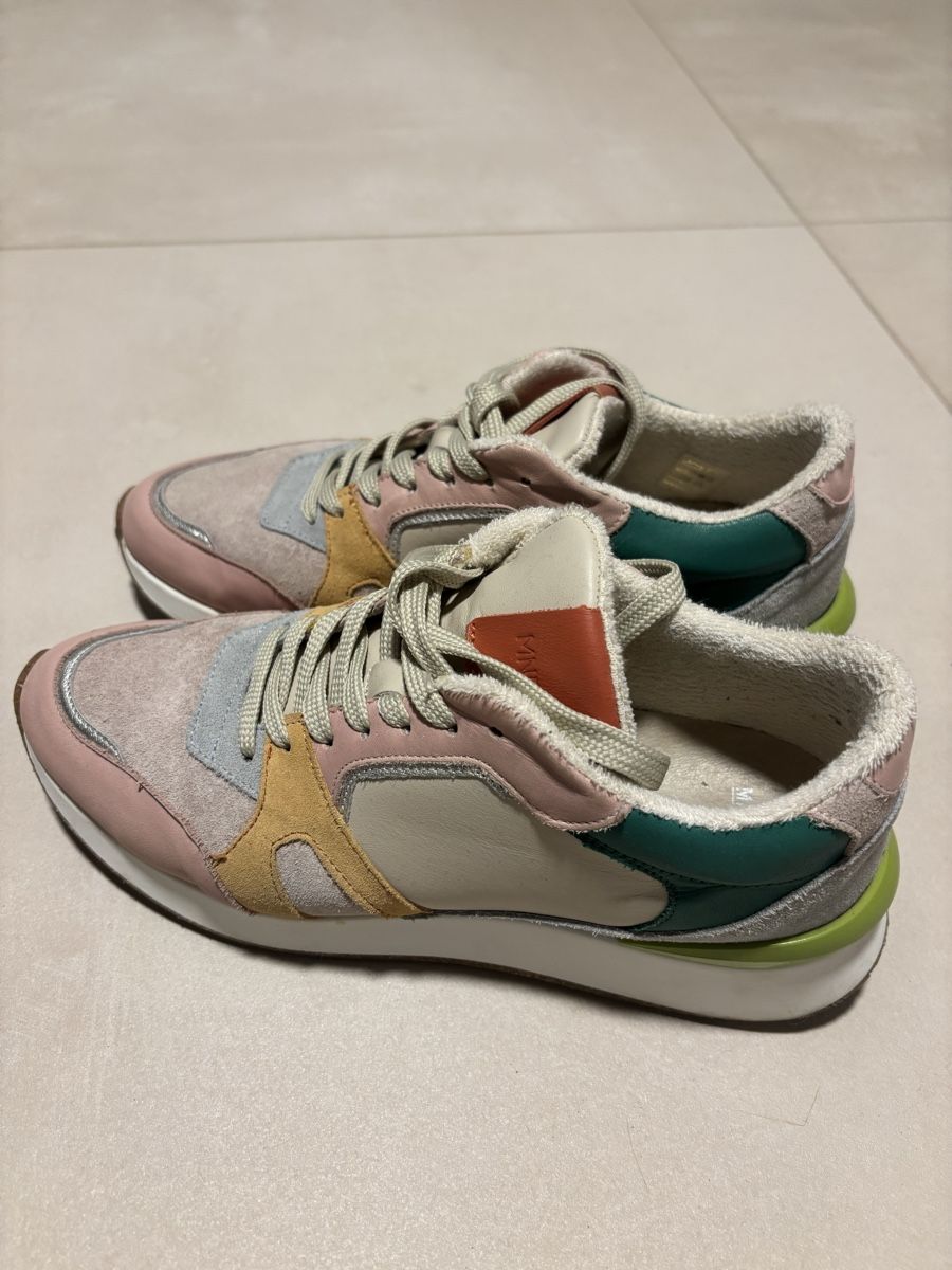 Damenschuhe: Sneaker – Gebraucht aus Winkel von FM99 1