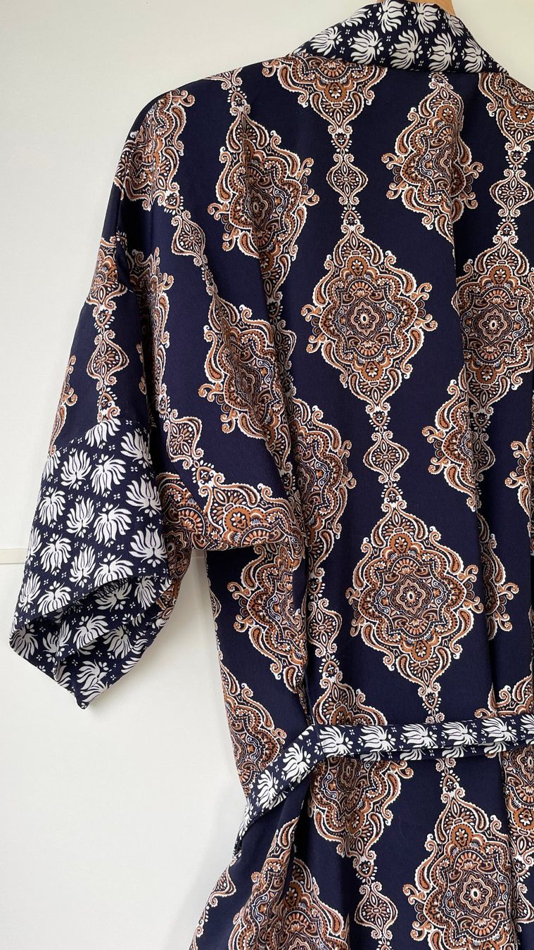Arte internazionale: Kimono, Grösse XS – Usato da Burgdorf venduto da Crown. 3